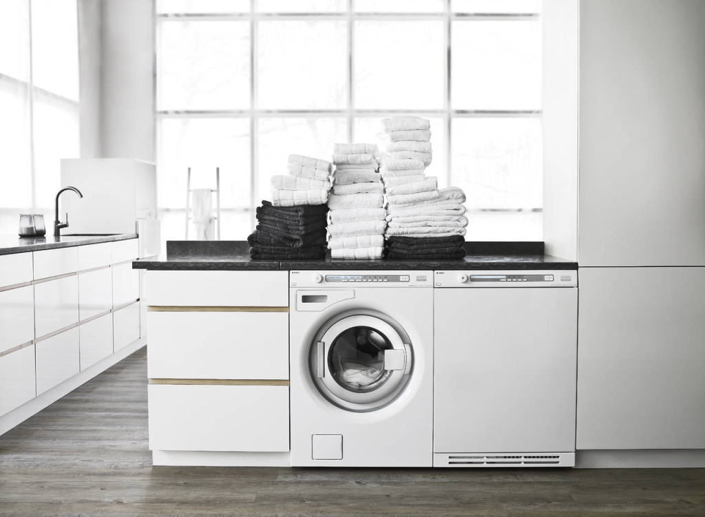 Le lavatrice Asko, qui proposte in abbinata alla lavasciuga, sono testate per 10.000 lavaggi che corrispondono a a 20 anni di uso