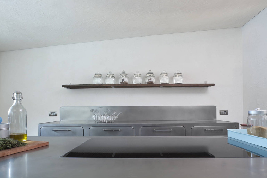Cucina in acciaio Ego by Abimis - residenza in alto adige a brunico