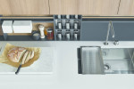 Cucina design Twelve Varenna con DuPont Corian bianco
